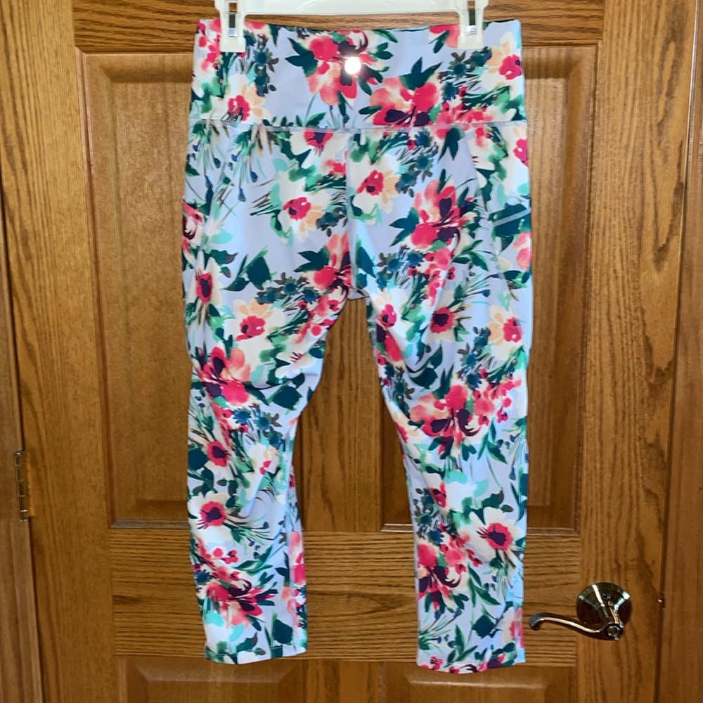 Apana sz large floral woman’s leggings sz large floral summer leggings soft cute